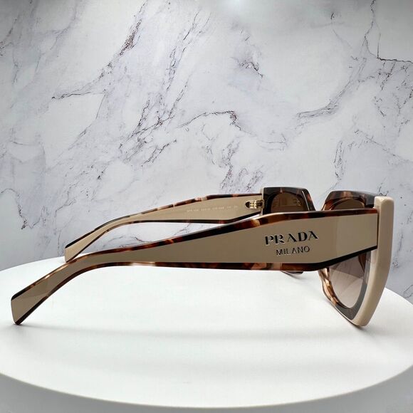Prada Brown and Cream Sunglasses - Picture 2 of 16